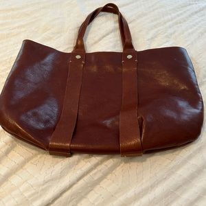 CLARE V LA TROPIZIENNE